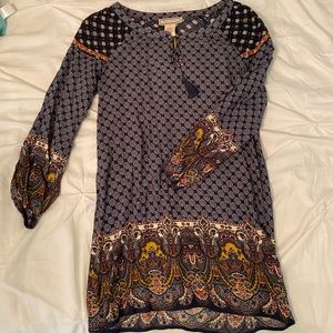 Navy patterned dress!